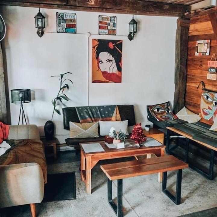 The Cabin Backpackers Hostel & Bar Chiang Mai Exterior foto